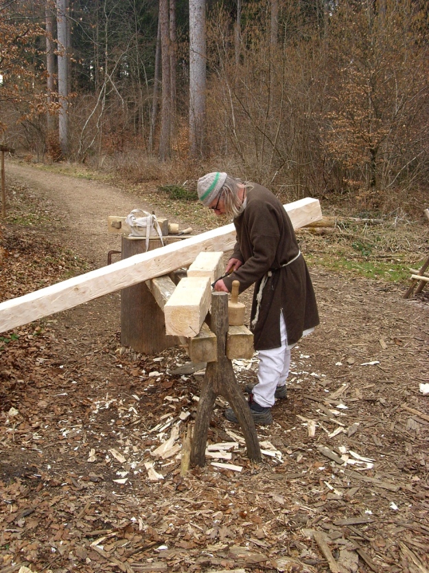 Gewichtswebstuhl -Holzverbindung (1)